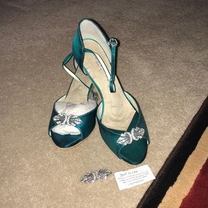 NEW Angela Nuran wedding shoes in Teal. Size 9